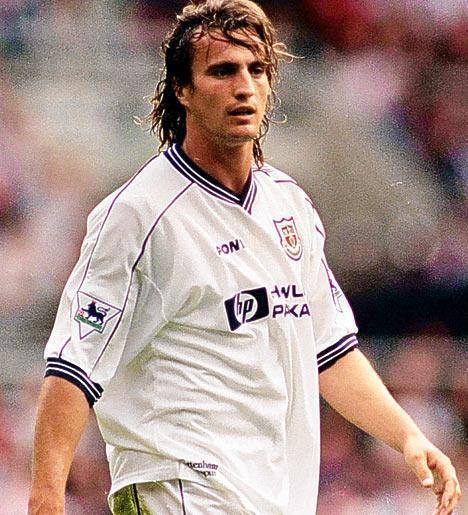 法国杯倒计时，阿斯顿维拉今晚调整名单，细节引发关注，气氛紧张，团队化学反应显著的简单介绍